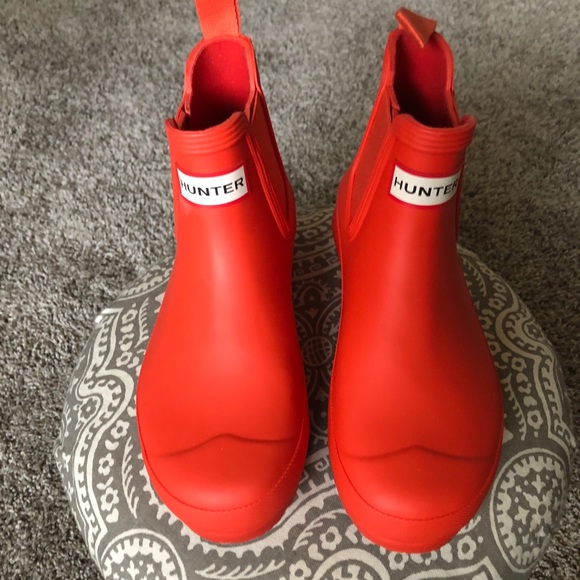Hunter Red Women's Winter & Rain Boots - Picture 1 of 5
